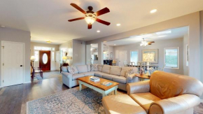 3 Troon Dr